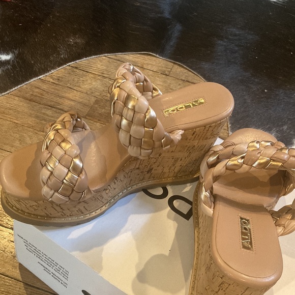 ALDO WEDGE SANDALS - Picture 6 of 13
